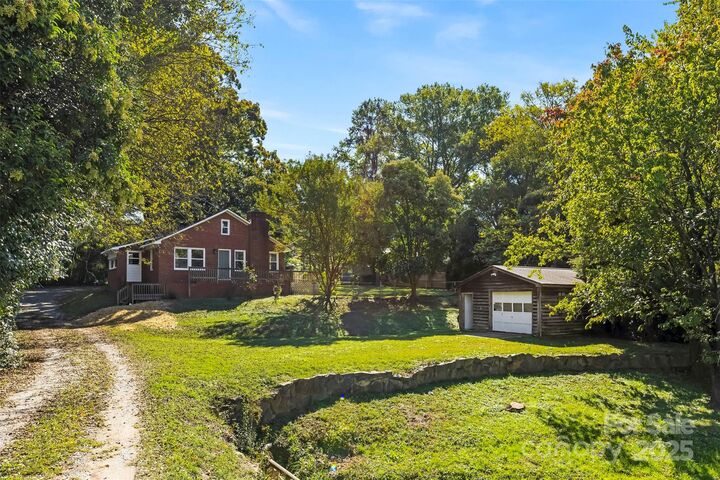 Property Photo:  615 W Park Drive  NC 28112