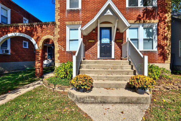 Property Photo: 6628 Murray Avenue OH 45227