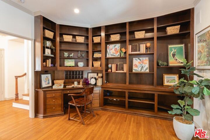 Property Photo: 2055 Outpost Dr CA 90068