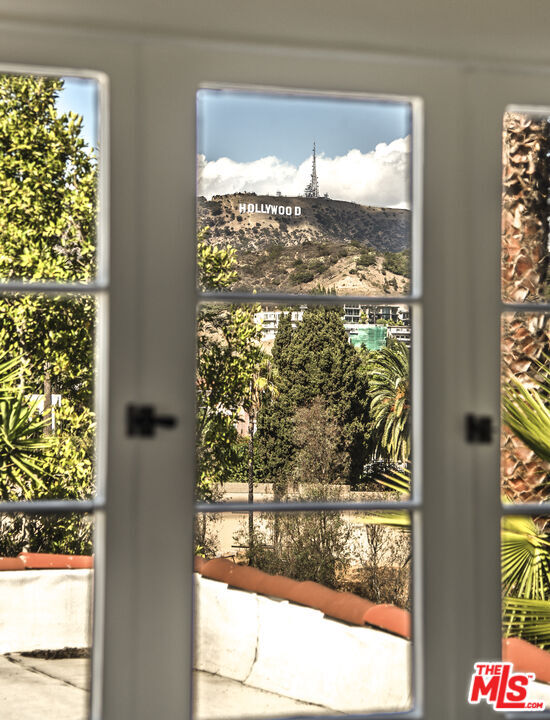 Property Photo: 6749 Whitley Ter CA 90068
