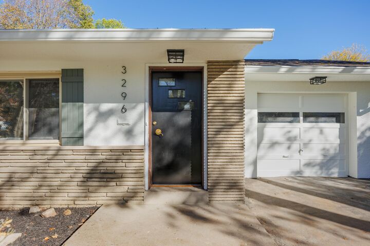 Property Photo: 3296 Leighton Road OH 43221