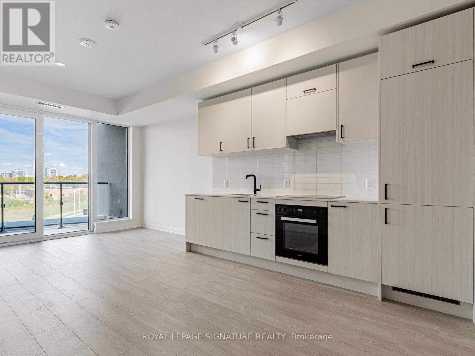 Property Photo:  1 Kyle Lowry Road 513  ON M3C 0S6