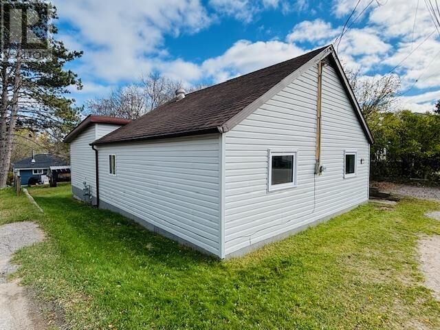 Property Photo: 413 River St ON P0X 1C0