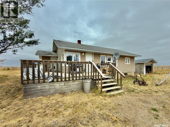 Property Photo:  Gull Lake Acreage - Sutherland  SK S0N 1A0 