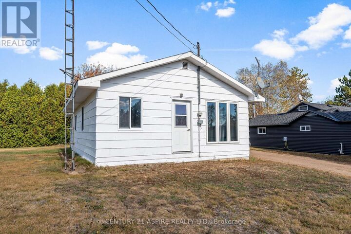 Property Photo: 22 Zilney Street ON K0J 1B0