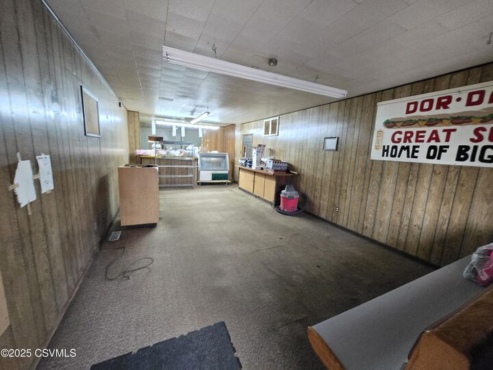 Property Photo: 1224-1226 W Market Street PA 17837