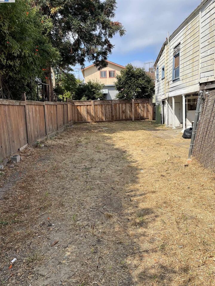 Property Photo: 1711 Arbor St CA 94501
