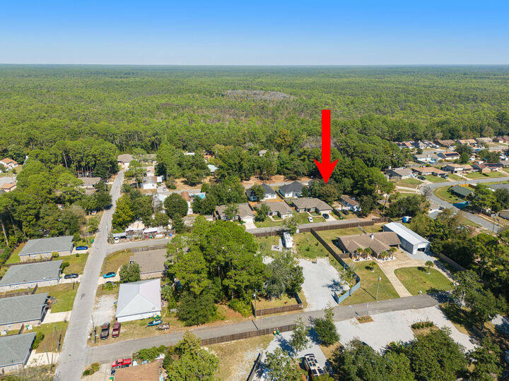 Property Photo: 36 Lee Lane FL 32569