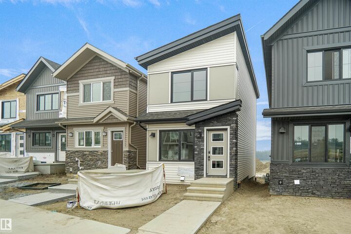4296 Kinglet Drive NW  Edmonton AB T5S 0T1 photo