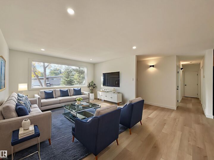 Property Photo: 12 Sycamore Street AB T8A 2B9