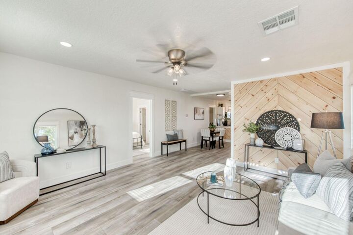 Property Photo:  2004 Wilson Street  CA 93662 