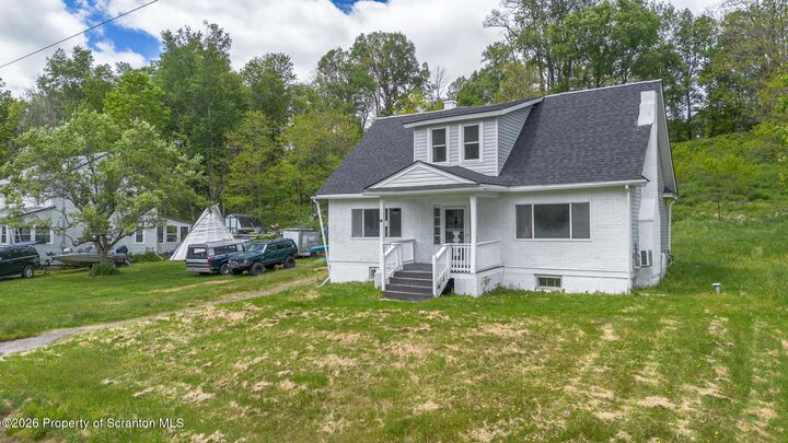 Property Photo:  75 Hamlin Highway  PA 18444 
