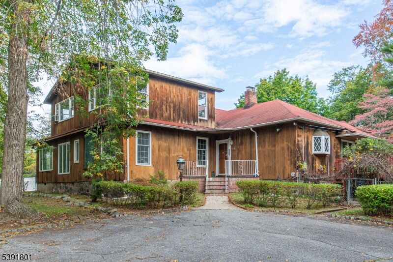 Property Photo:  951 N Beverwyck Rd  NJ 07005 