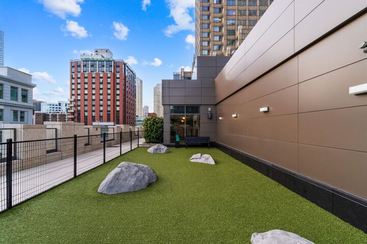 Property Photo: 99 Hudson St 2811 NJ 07302