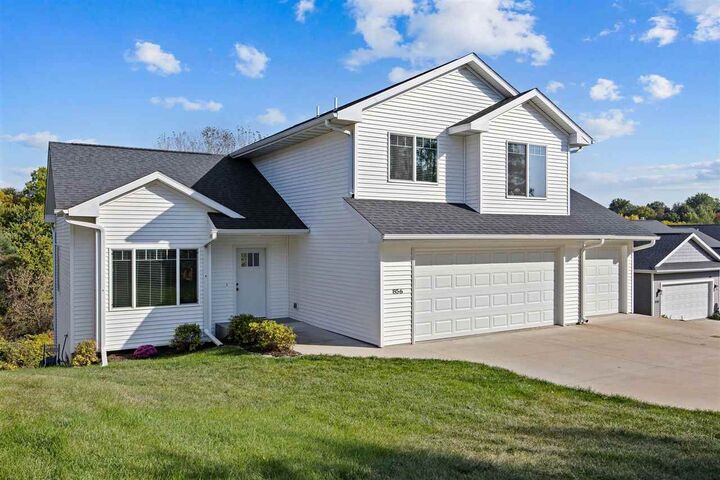 856 N 1st Ave  Iowa City IA 52245 photo