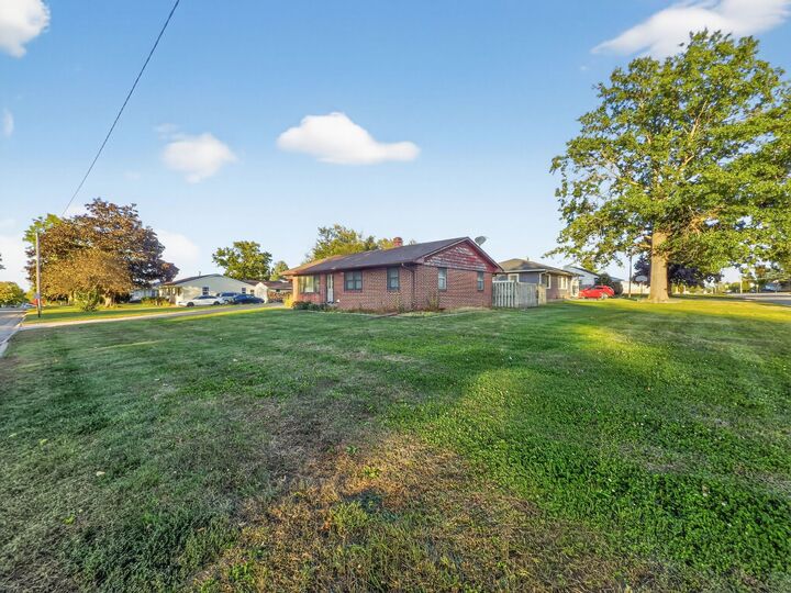 Property Photo:  1718 S 5th Street  IA 50158