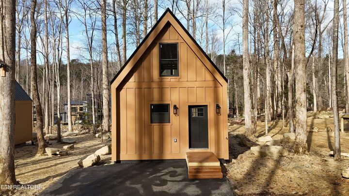 Property Photo:  222 Braydens Way  TN 37738 