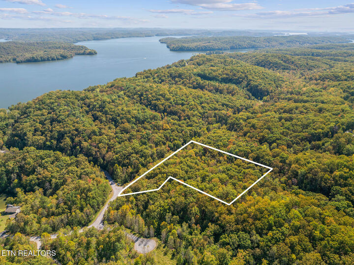 Property Photo:  Hidden Oaks Rd. - 5.14 Acres  TN 37854 