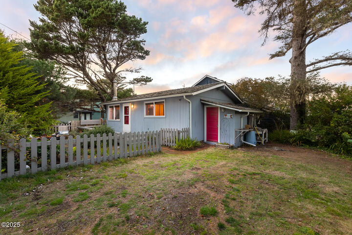 48250 Hawk Street  Neskowin OR 97149 photo