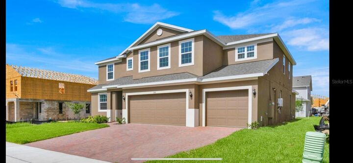 Property Photo: 394 Switchgrass Loop FL 34715