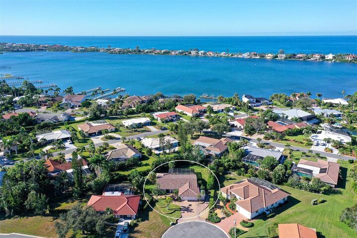 Property Photo: 407 Bellini Circle FL 34275