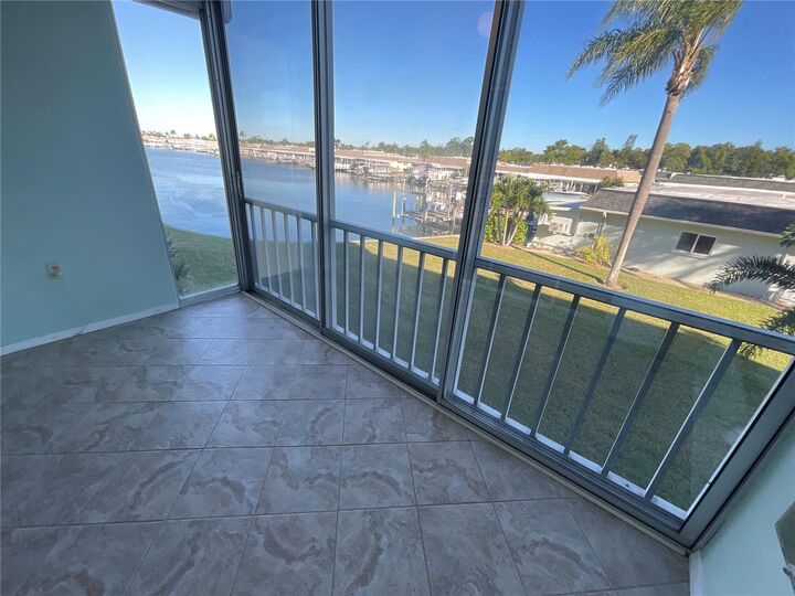 Property Photo:  1 Boca Ciega Point Blvd 213  FL 33708 