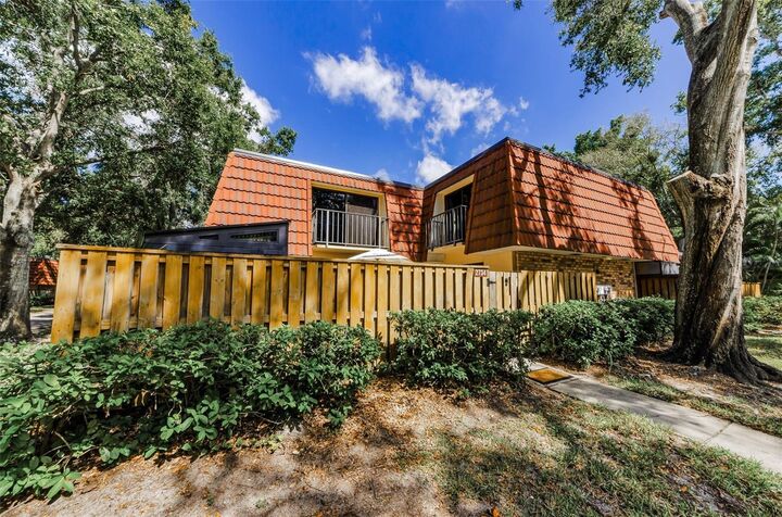 Property Photo: 2734 5th Court FL 34684