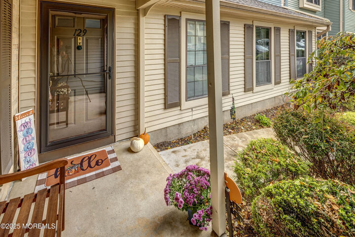 Property Photo:  129 Dumbarton Hill Court  NJ 07747