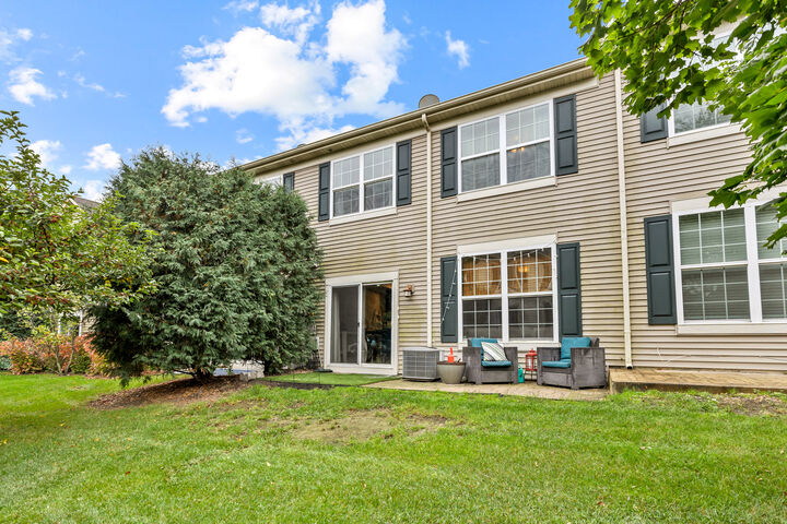 Property Photo: 10009 Cummings Street IL 60142