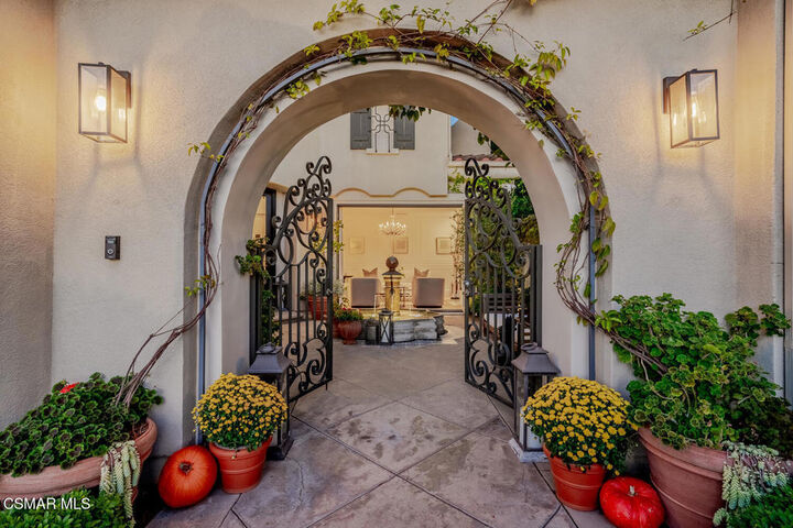 Property Photo: 3374 Country Home Court CA 91362