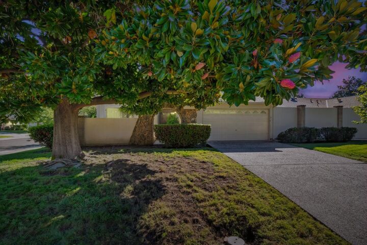 Property Photo: 80 Petrilli Circle CA 95822