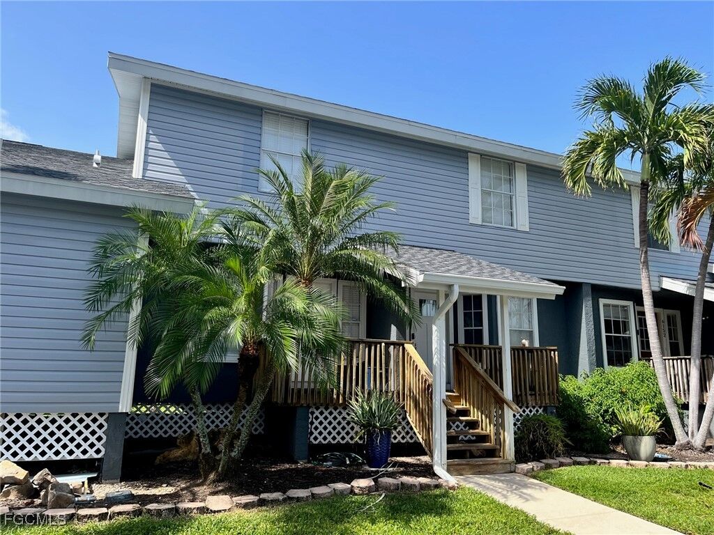 Property Photo: 6156 Lake Front Drive FL 33908