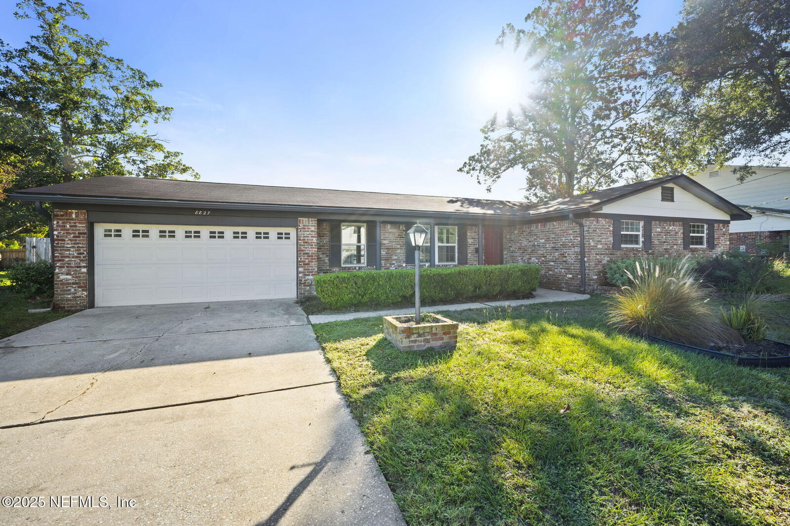 Property Photo:  8827 Brierwood Road  FL 32257 