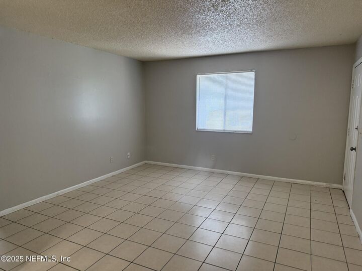Property Photo: 5351 Westchase Court 4 FL 32210