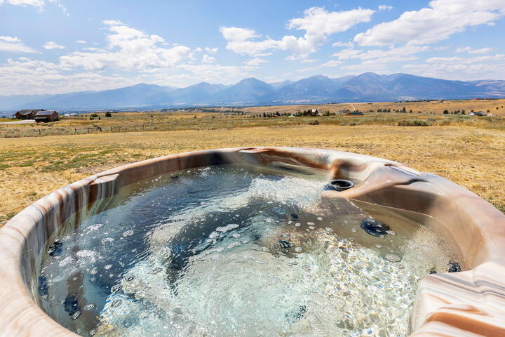 Property Photo: 652 Pathfinder Road S MT 59870