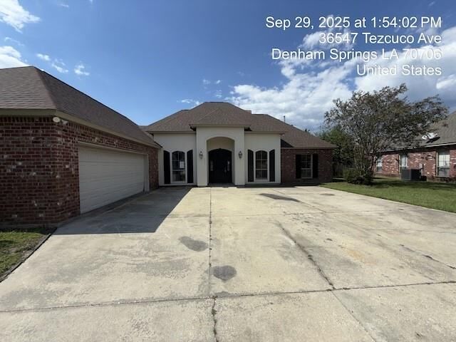 Property Photo: 36535 Tezcuco Avenue LA 70706