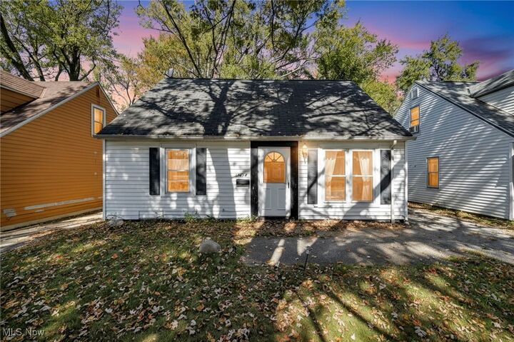 Property Photo: 18614 Homeway Road OH 44135