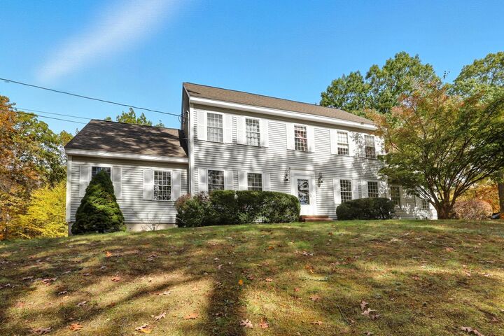 13 Cottonwood Road  Plaistow NH 03865 photo