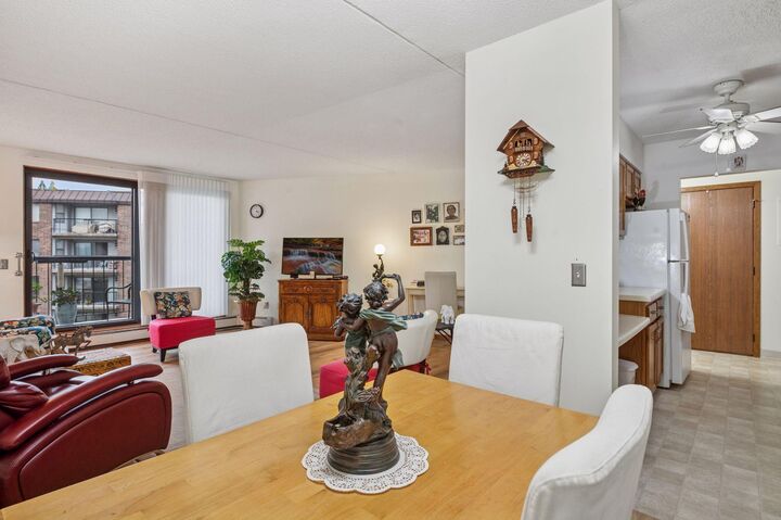 Property Photo: 2601 Kenzie Terrace 402 MN 55418