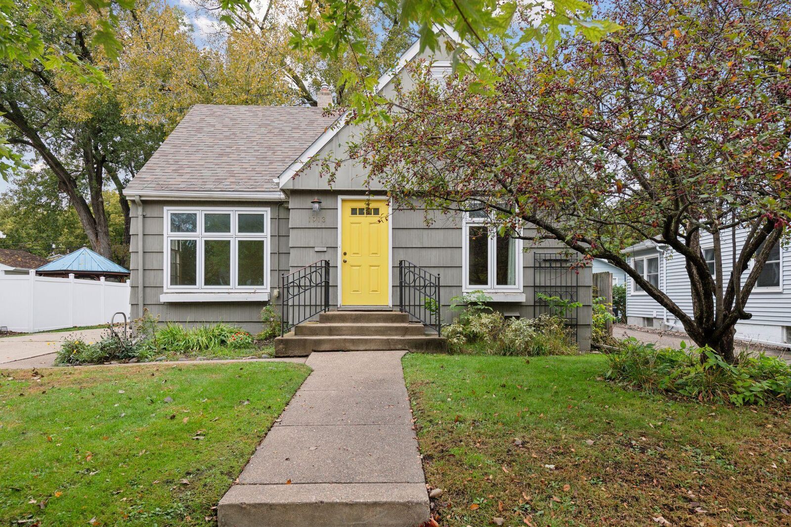 Property Photo:  1913 Morgan Avenue  MN 55116