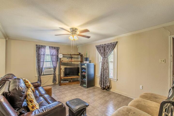 Property Photo: 2101 Pine Avenue TX 76708