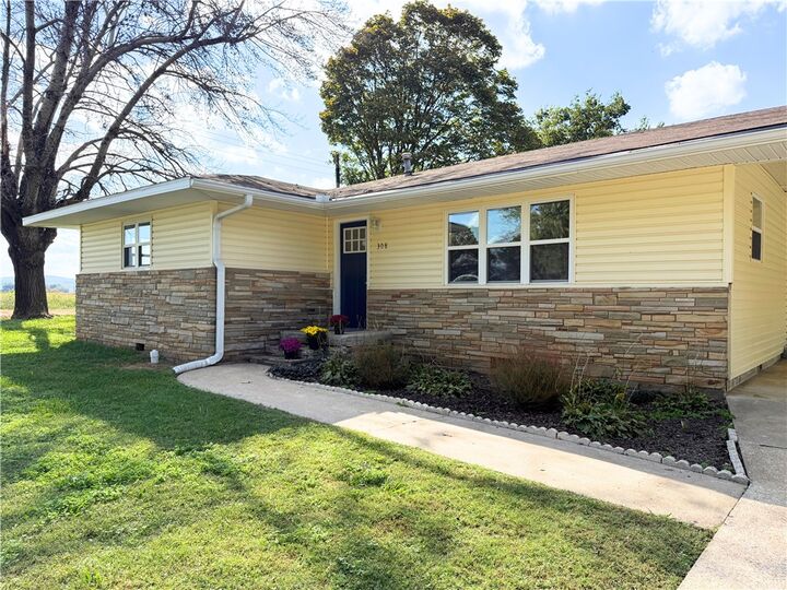 308 S Summit Street  Prairie Grove AR 72753 photo