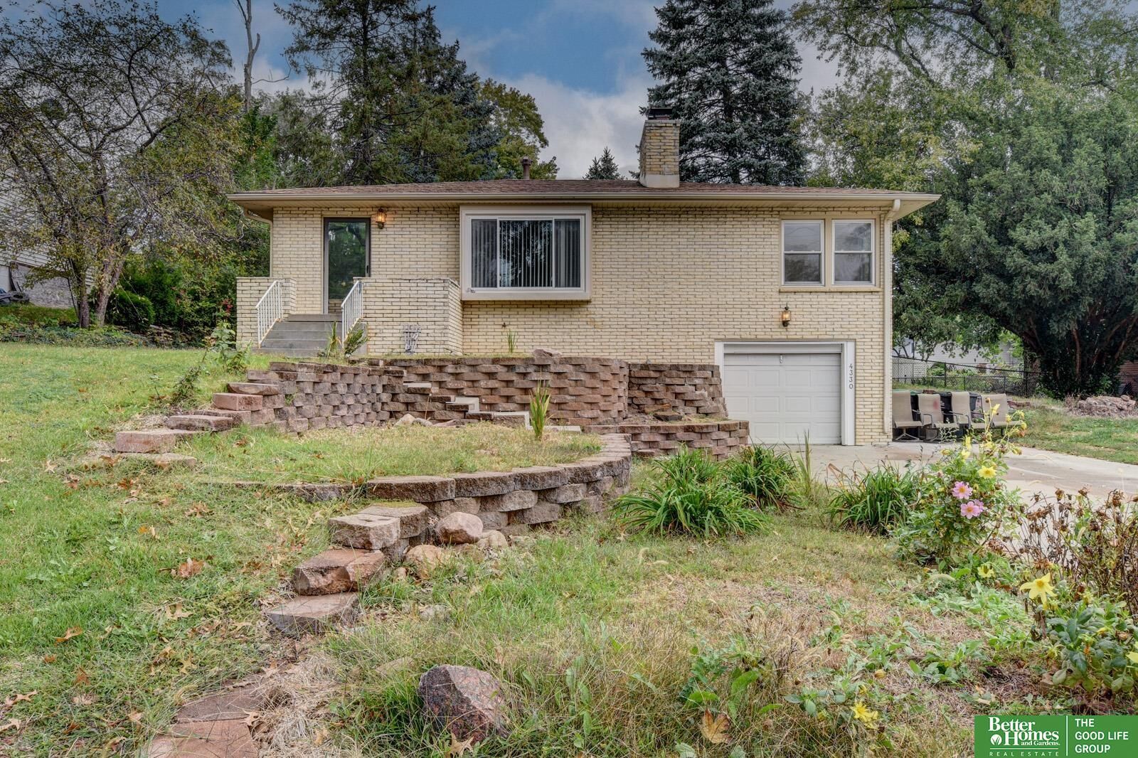 Property Photo: 4330 Harrison Street NE 68147