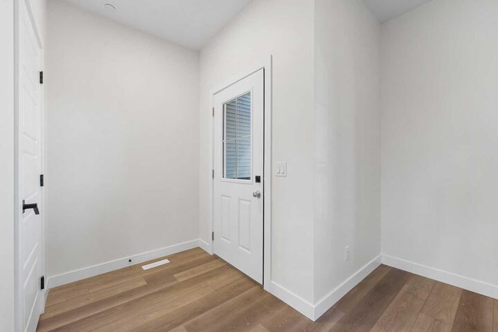 Property Photo:  501 Hotchkiss Drive SE  AB T3S 0N6 