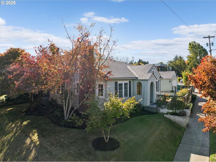 Property Photo: 1630 SE Tolman St OR 97202