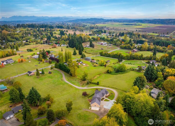 Property Photo:  6924  65th Avenue SE  WA 98290 