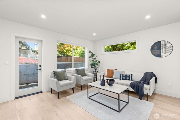 Property Photo:  7352  22nd Avenue NW  WA 98117 