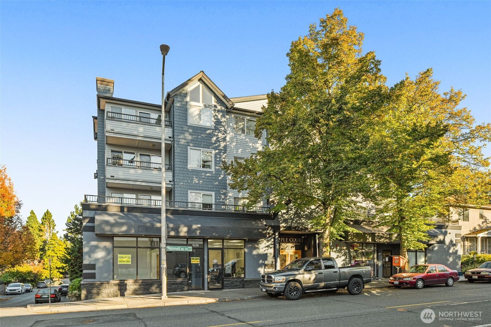 Property Photo: 9222 Roosevelt Way NE 203 WA 98115
