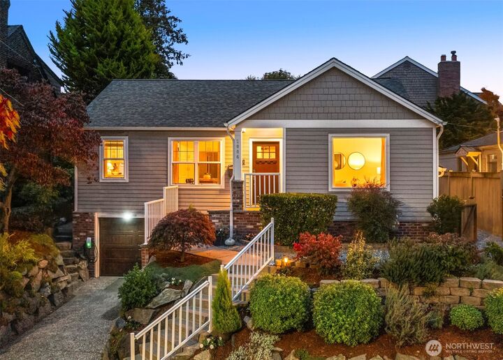 2006  28th Avenue W  Seattle WA 98199 photo