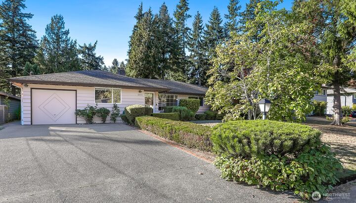Property Photo: 18555 Burke Avenue N WA 98133